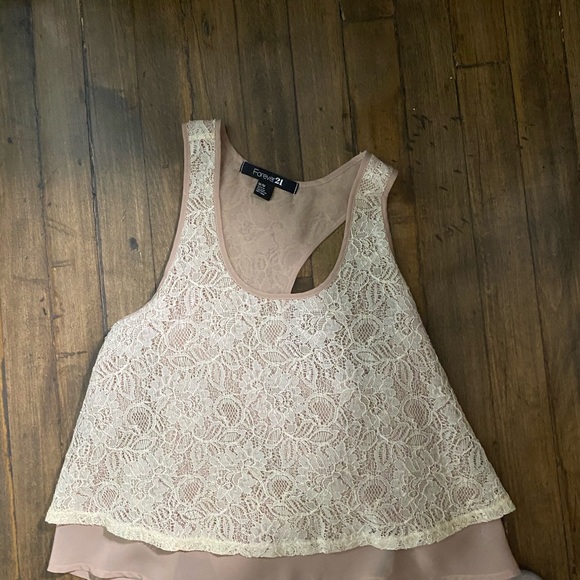 BUNDLE!! 5 shirts - Picture 2 of 7